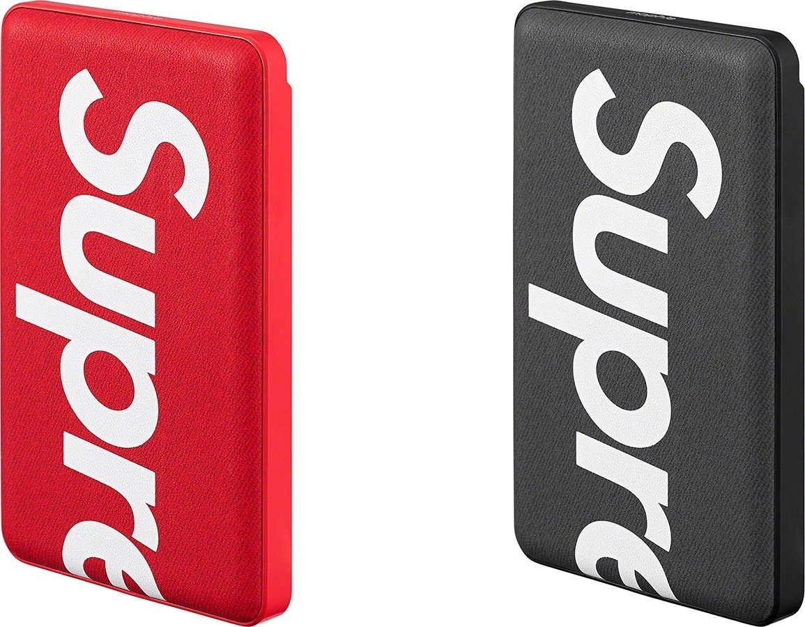 Supreme®/mophie snap+ juice pack mini